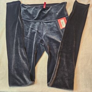 Velvet Leggings in Black